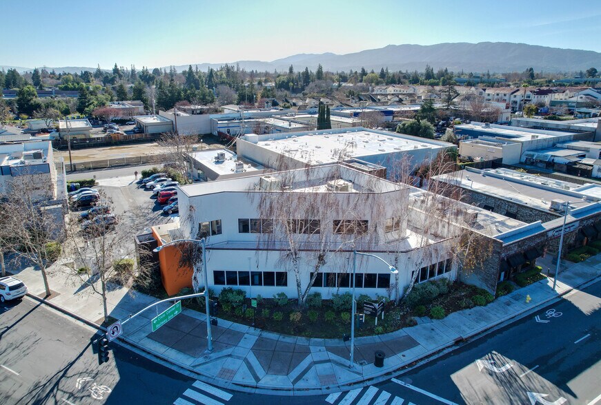 More Photos Of 476 E Campbell Ave, Campbell Unknown For Lease