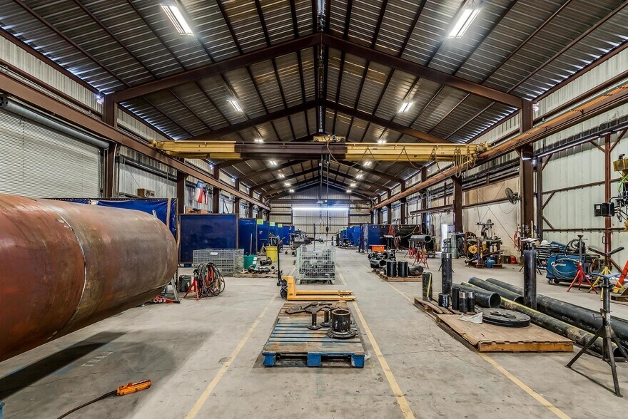 More Photos Of 520 Tradeway Dr, Mineral Wells Warehouse For Sale