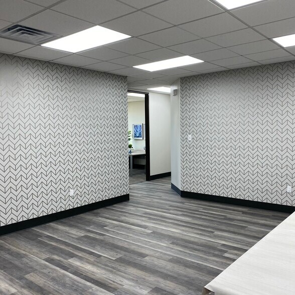 More Photos Of 3029 S Sherwood Forest Blvd, Baton Rouge Loft Creative Space For Lease