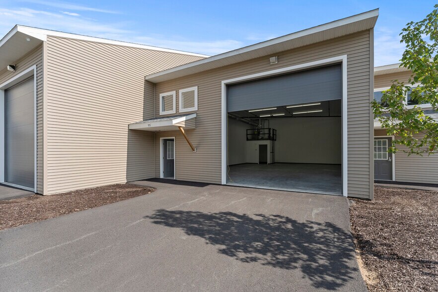 More Photos Of 12 Shenandoah Dr, Saratoga Springs Warehouse For Lease