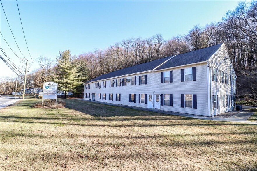 More Photos Of 219 Kent Rd, New Milford Office For Lease