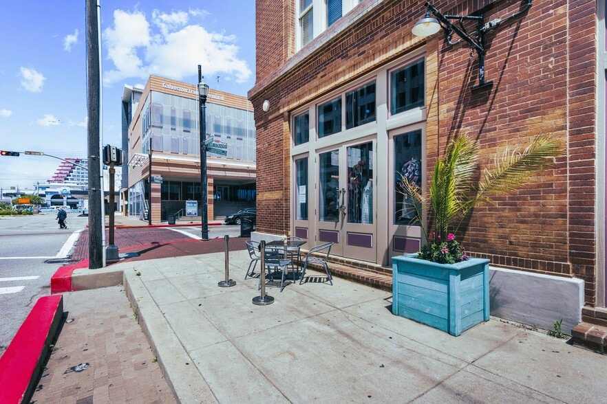 More Photos Of 202 25th St, Galveston Restaurant For Sale