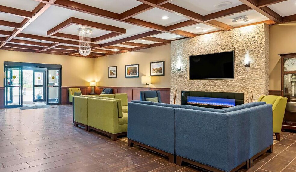 More Photos Of 350 Dodge Rd NE, Comstock Park Hotel For Sale