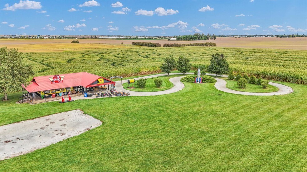 More Photos Of 1356 County Road 2900 N, Rantoul Specialty For Sale