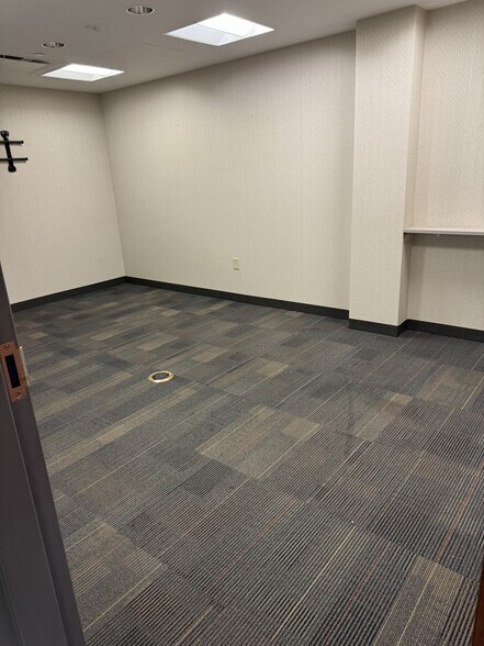 More Photos Of 310 Broadway Ave S, Rochester Office For Lease