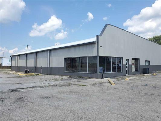 More Photos Of 1700 NW 5th St, Richmond Warehouse For Sale