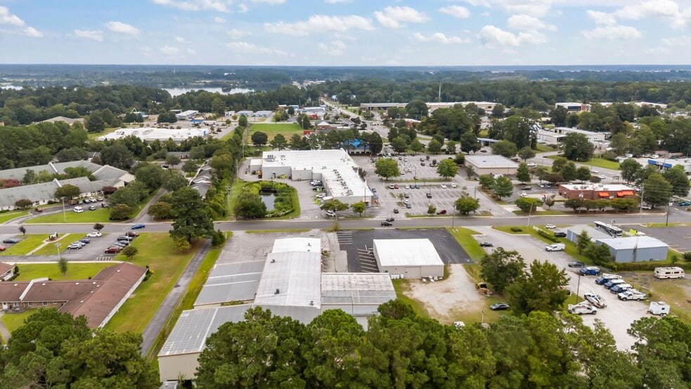 More Photos Of 2911 Brunswick Ave, New Bern Sports And Entertainment For Sale
