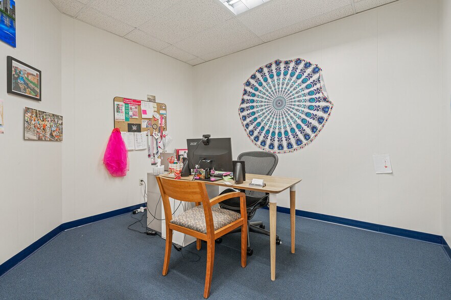 More Photos Of 2000 Commonwealth Ave, Newton Office For Lease