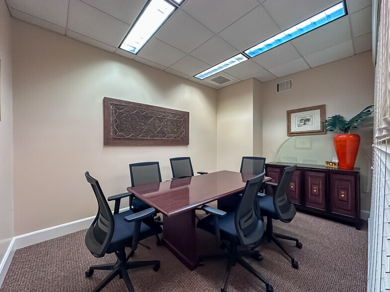 More Photos Of 1102 S Florida Ave, Lakeland Office For Lease