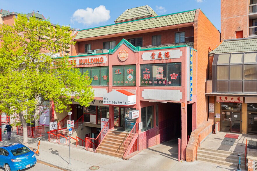Primary Photo Of 114 3rd Ave SE, Calgary General Retail For Sale