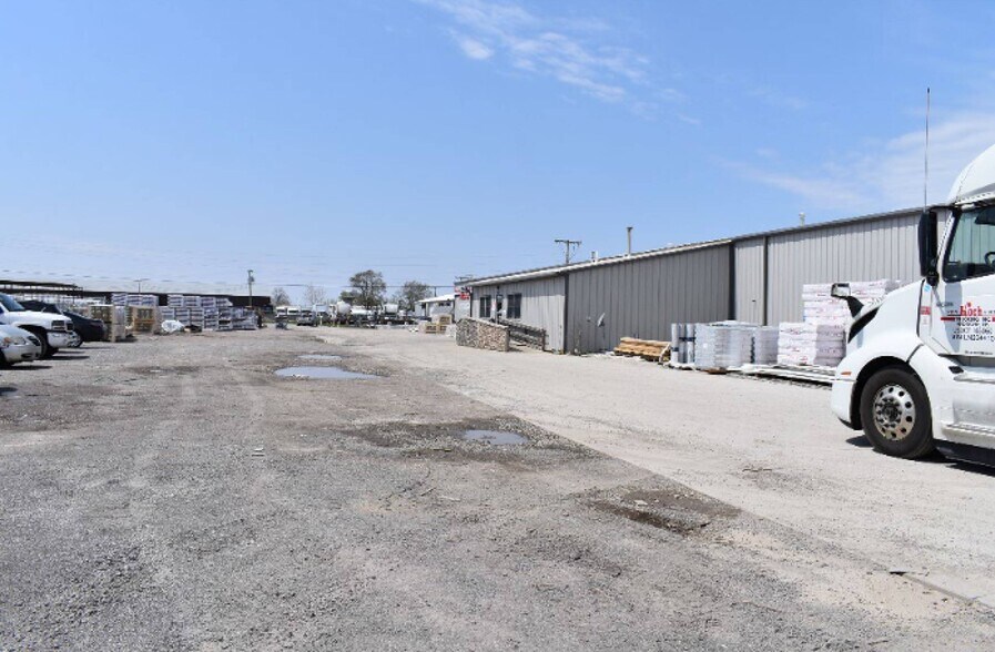 More Photos Of 2440 Supreme Ct, Goshen Distribution For Lease