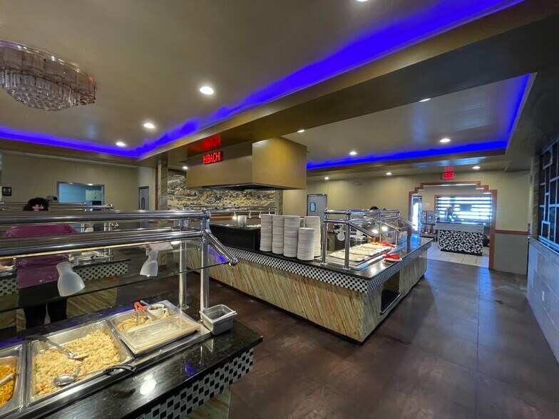 More Photos Of 730 W Spring Valley Rd, Richardson Restaurant For Sale