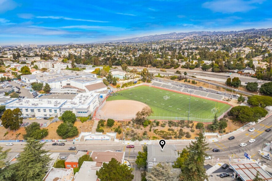 More Photos Of 1000 E 33rd St, Oakland Apartments For Sale