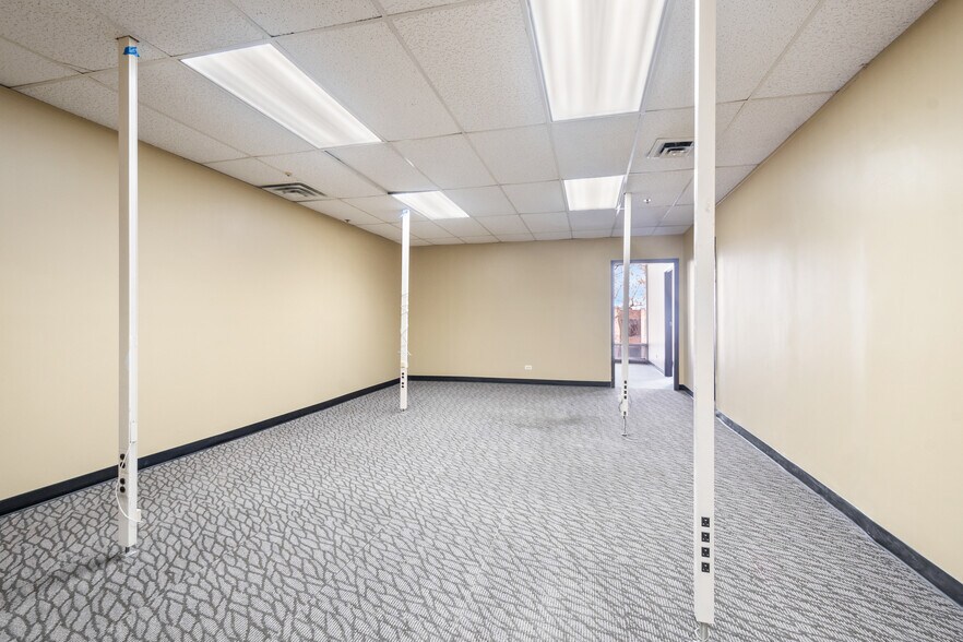 More Photos Of 10001 W Roosevelt Rd, Westchester Office For Sale