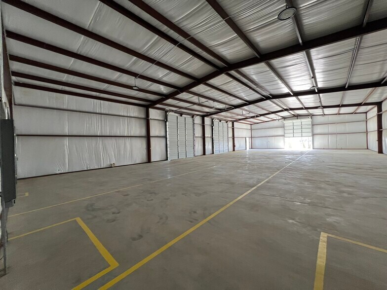 More Photos Of 4632 CR 617, Alvarado Industrial For Lease