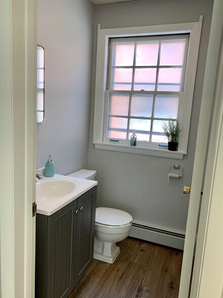 More Photos Of 5508 S Brainard Ave, Countryside Apartments For Lease