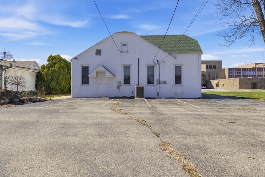 More Photos Of 1910 Virginia Ave, Connersville Healthcare For Sale
