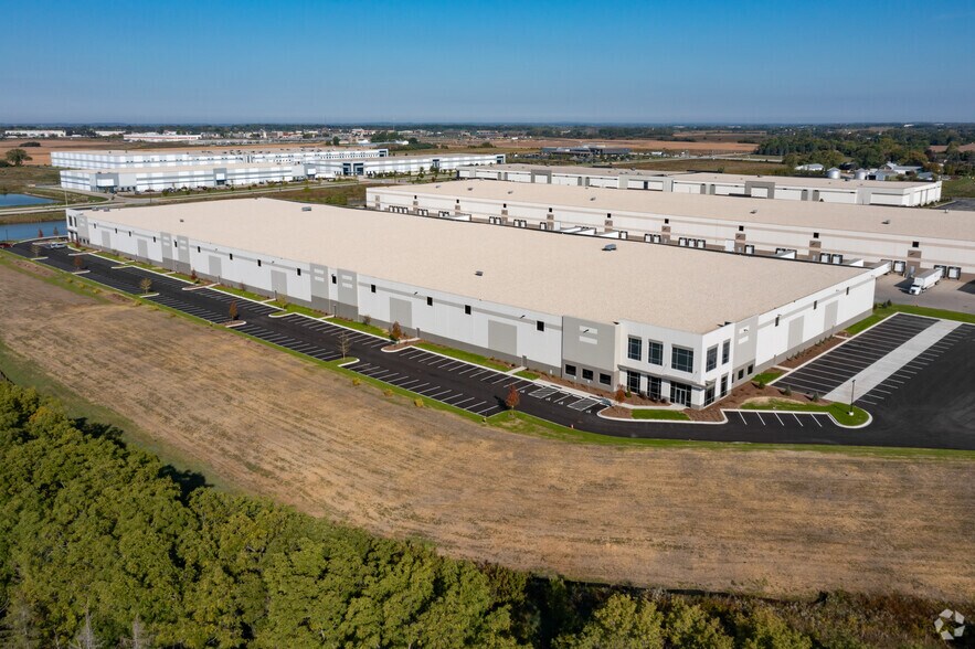 More Photos Of 11907 Meridian Dr, Mount Pleasant Warehouse For Lease