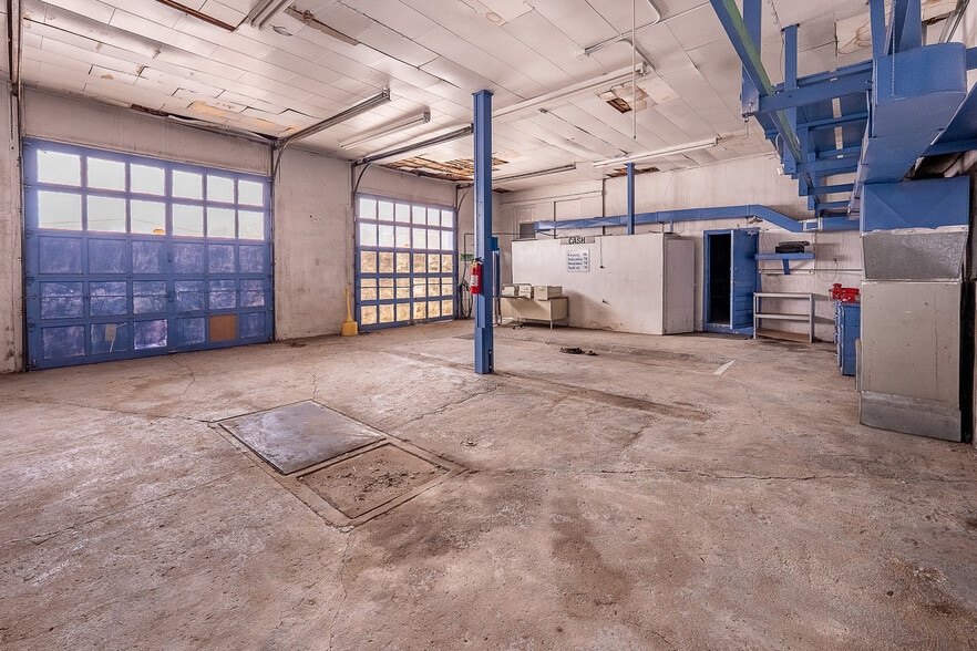 More Photos Of 1101 S 2nd St, Raton Specialty For Sale