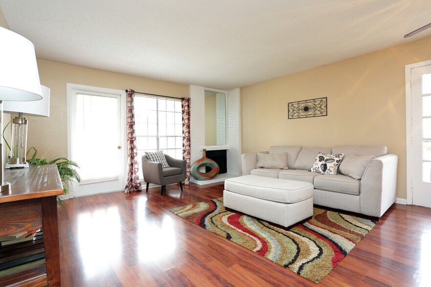 More Photos Of 5660 S Lakeshore Dr, Shreveport Apartments For Sale