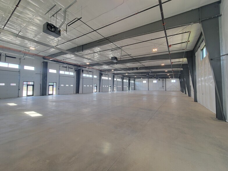 More Photos Of 351 W 66th St, Loveland Warehouse For Sale