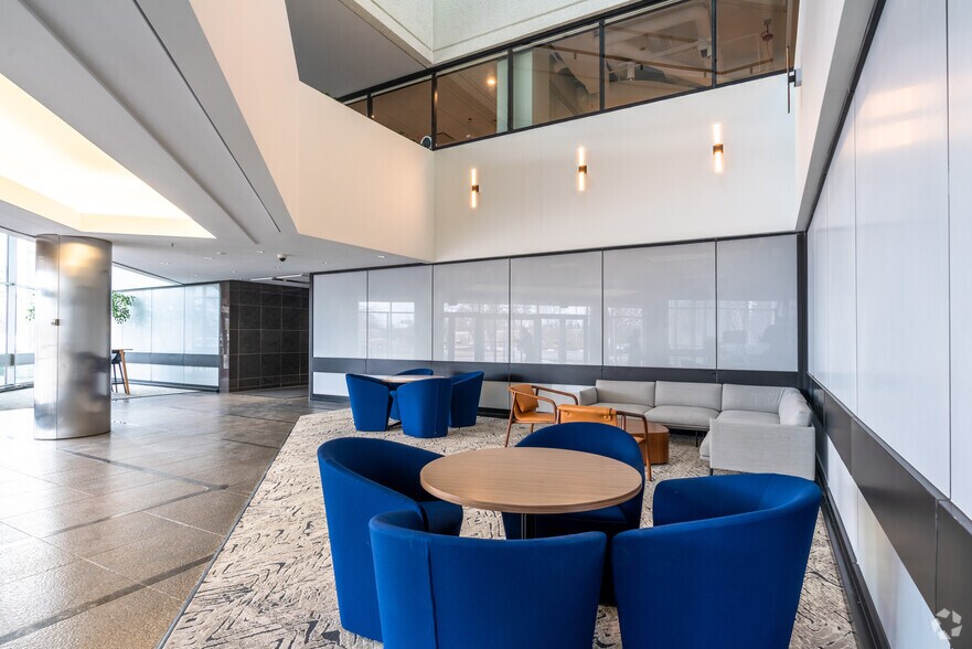 More Photos Of 400 Skokie Blvd, Northbrook Office For Lease