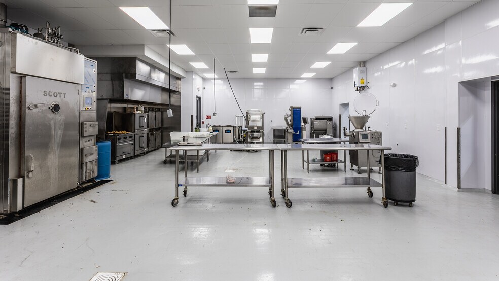 More Photos Of 4201 Millersville Rd, Indianapolis Research And Development For Lease