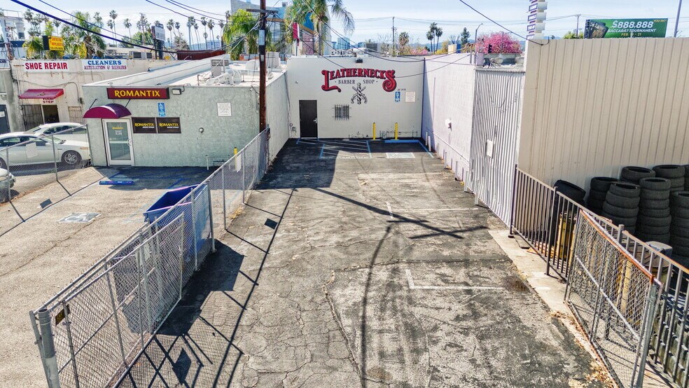 More Photos Of 21627 Sherman Way, Canoga Park Storefront For Sale