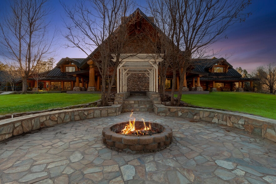 More Photos Of 1613 Black Canyon Rd, Heber Lodge Meeting Hall For Sale