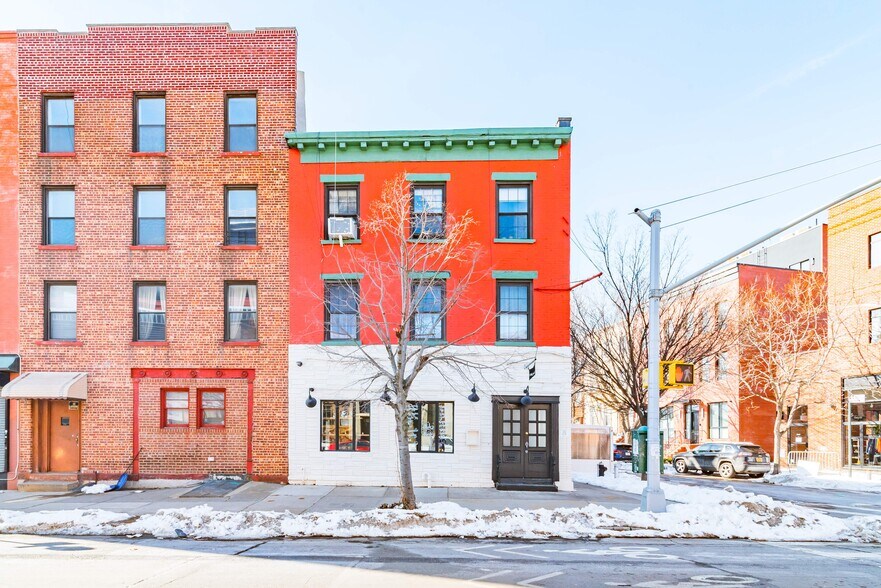More Photos Of 47 Franklin St, Brooklyn Apartments For Sale