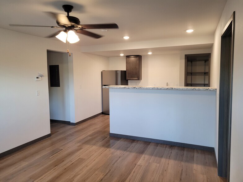 More Photos Of 437 Montgomery St, Custer Apartments For Sale