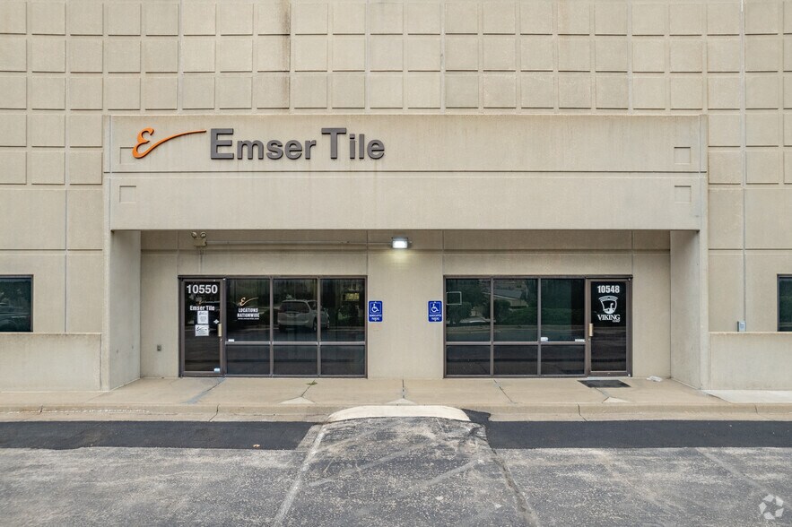 More Photos Of 10542-10556 Lackman Rd, Lenexa Warehouse For Lease