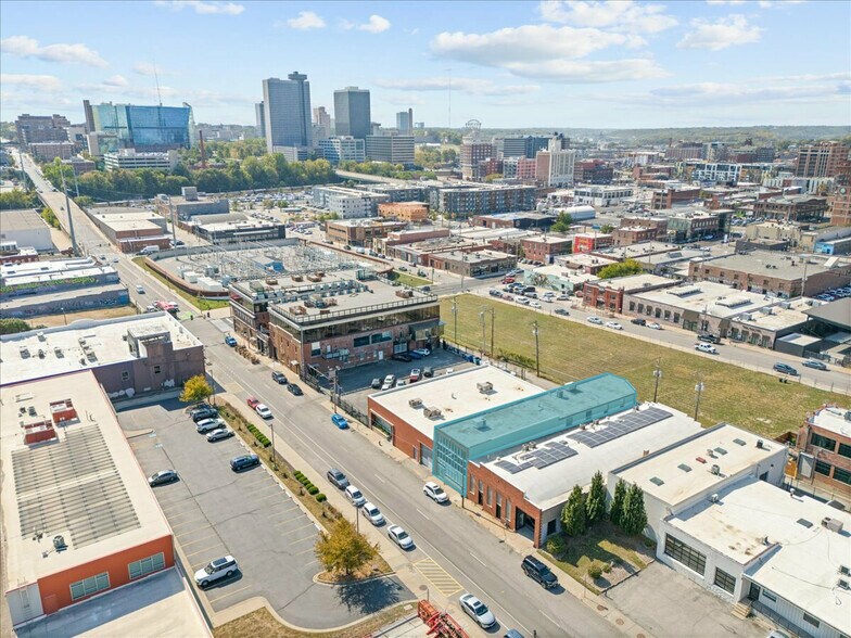 More Photos Of 1714 Holmes St, Kansas City Office For Lease