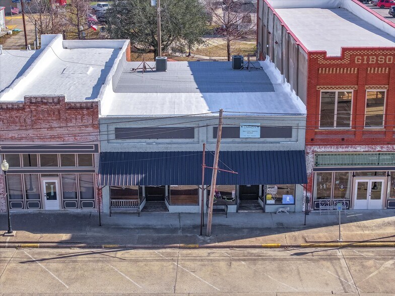 Primary Photo Of 106 N Main St, Grand Saline Storefront For Sale