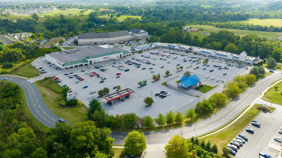 Primary Photo Of 205-275 Pauline Dr, York Storefront For Lease