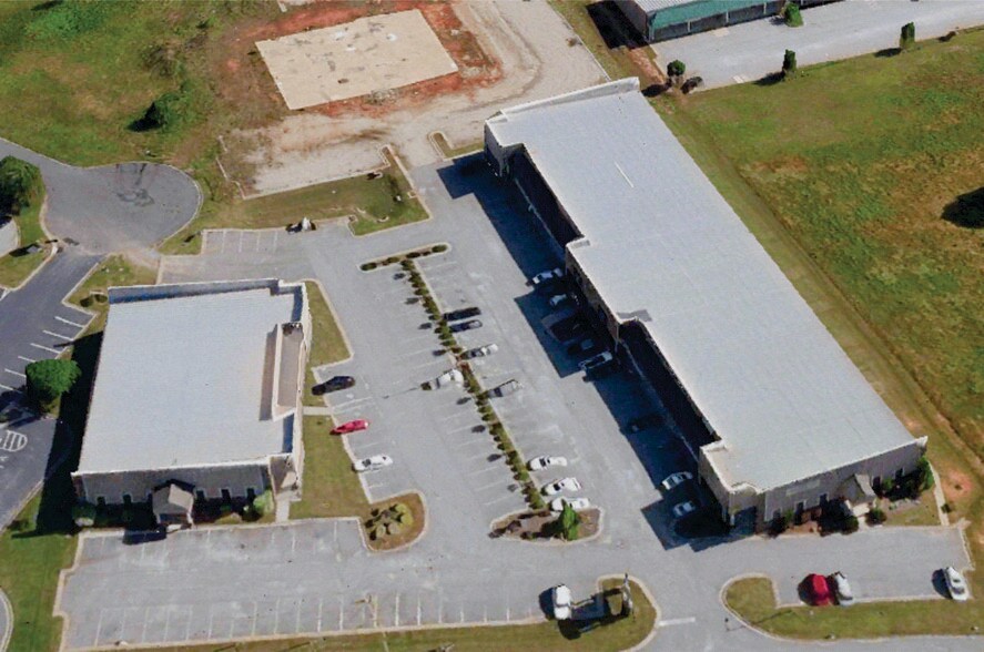 More Photos Of 225 Smithville Church Rd, Warner Robins Storefront For Sale