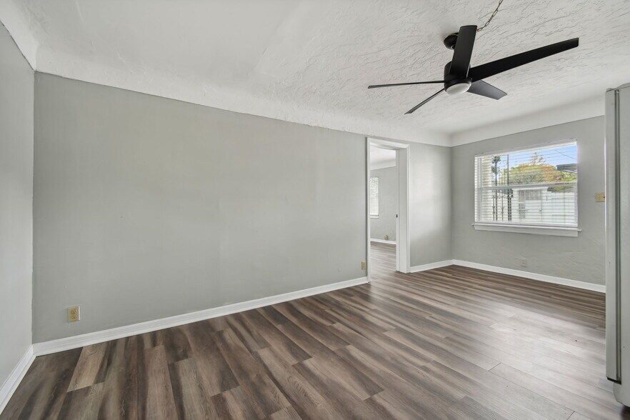 More Photos Of 779 9th Ave N, Saint Petersburg Apartments For Sale