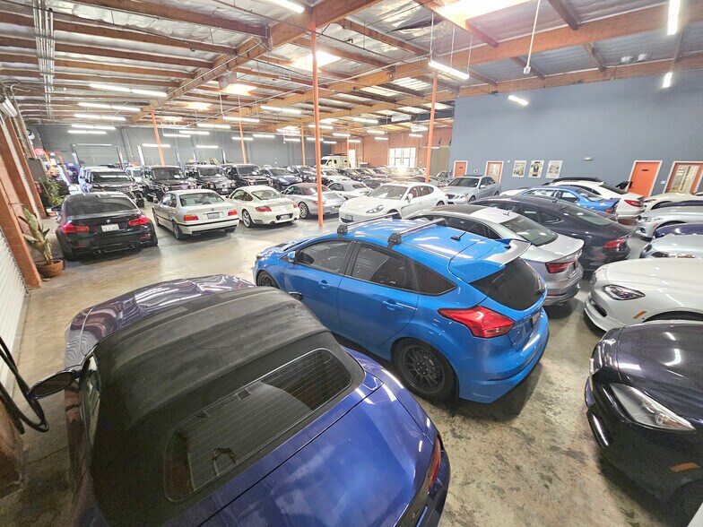 More Photos Of 2420-2424 Ontario St, Burbank Warehouse For Lease