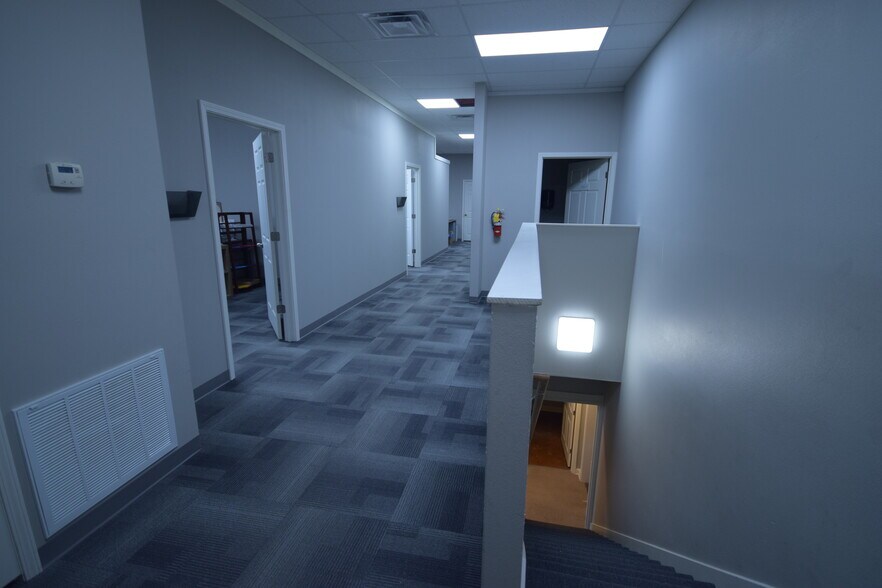 More Photos Of 170 Commerce Rd, Conway Warehouse For Lease