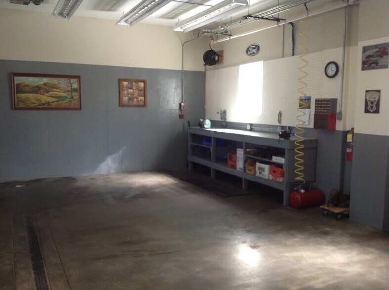 More Photos Of 130 E O'Hara St, Mc Donald Freestanding For Sale