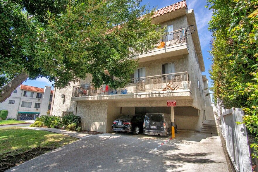 More Photos Of 11060-11070 Rose Ave, Los Angeles Apartments For Sale