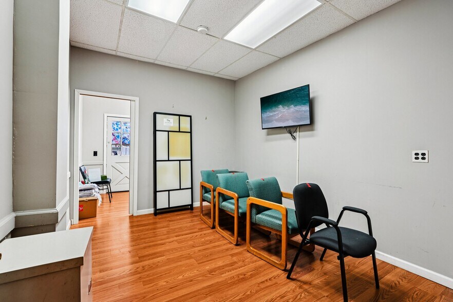 More Photos Of 99-105 Berkshire Ave, Paterson Office For Lease