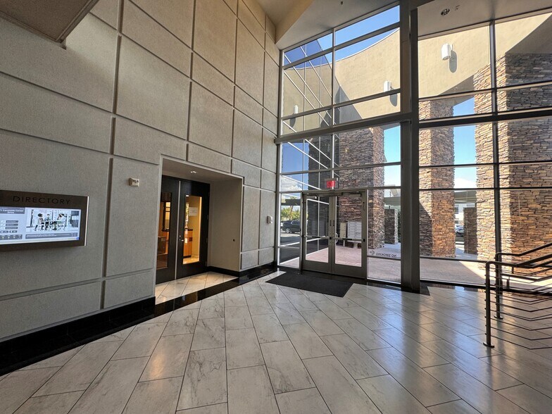 More Photos Of 871 Coronado Center Dr, Henderson Office For Lease