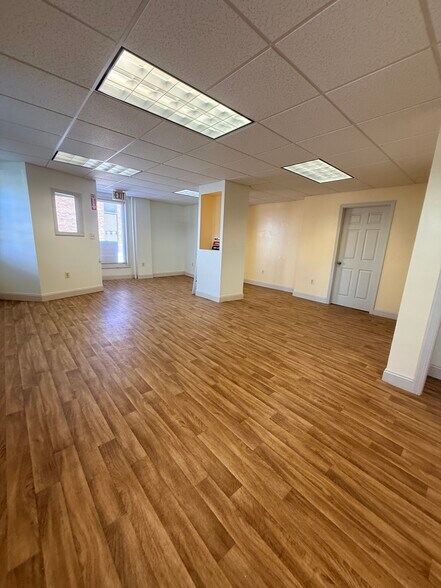More Photos Of 303 Pine St, Manchester Apartments For Sale