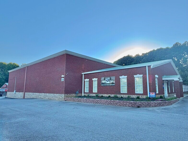 Primary Photo Of 904 Atlanta Hwy, Buford Warehouse For Sale