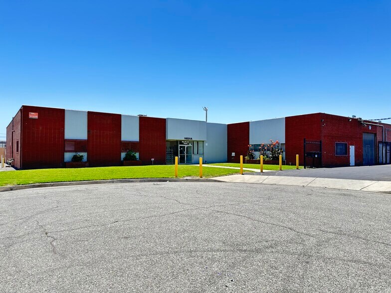 More Photos Of 16221 S Maple Ave, Gardena Distribution For Lease