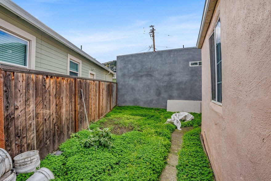 More Photos Of 45 Visitacion Ave, Brisbane Freestanding For Sale