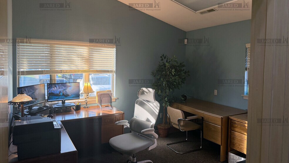 More Photos Of 1200 E Woodhurst Dr, Springfield Medical For Sale