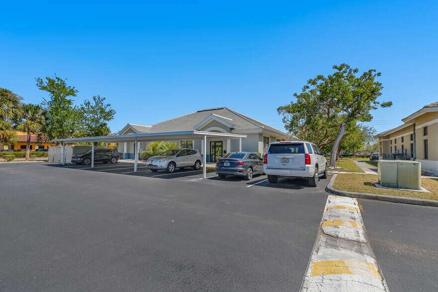 More Photos Of 9101 W College Pointe Dr, Fort Myers Medical For Sale