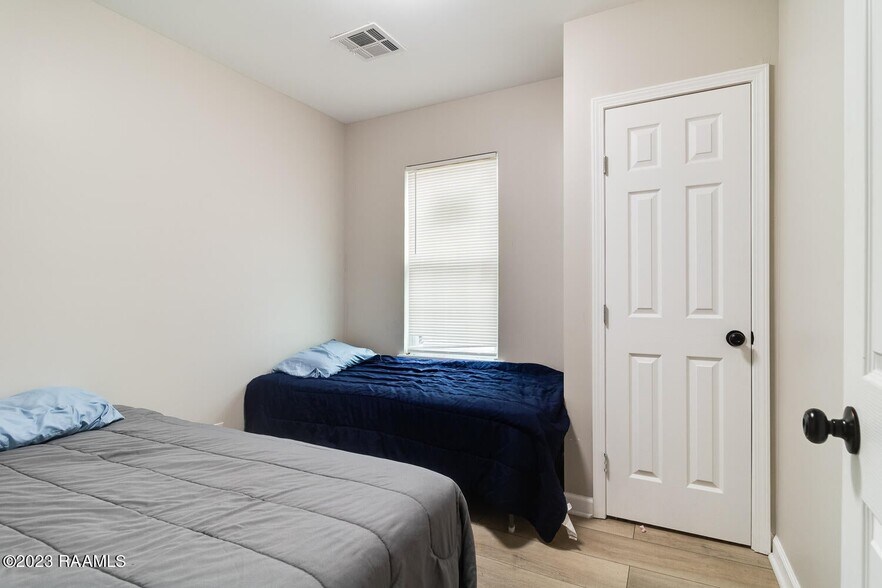 More Photos Of 2719 Cameron St, Lafayette Apartments For Sale